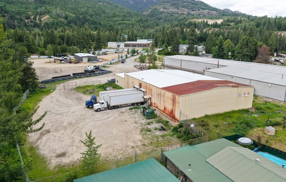 More Photos Of 1795 Homegoods Rd, Genelle Warehouse For Sale