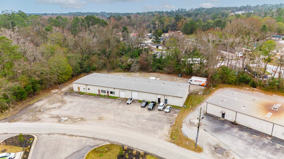 More Photos Of 3302 Commerce Dr, Augusta Warehouse For Lease