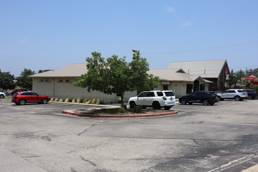 More Photos Of 1700 Ranch Road 620 S, Lakeway Storefront Retail Office For Sale