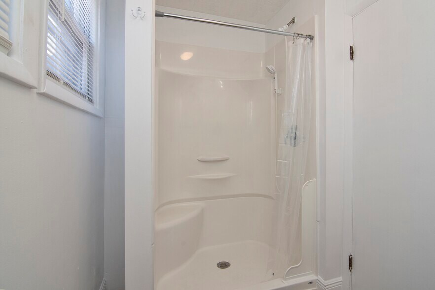 More Photos Of 439 Main Street, Rainelle Storefront Retail Residential For Sale