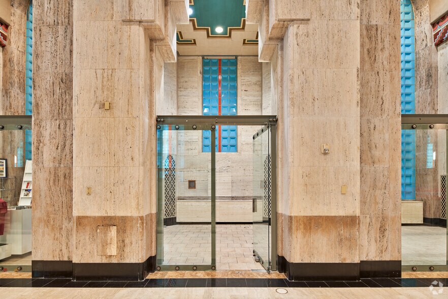 More Photos Of 500 Griswold St, Detroit Office For Lease