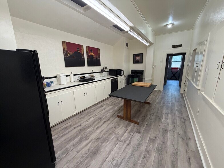 More Photos Of 204 Senter Ave, Omaha Lodge Meeting Hall For Sale