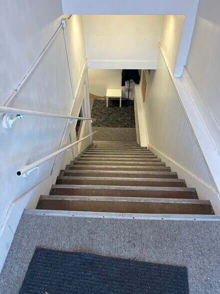 More Photos Of 308 N 4th St, Lafayette Storefront Retail Residential For Lease