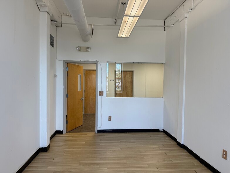 More Photos Of 70 Outwater Ln, Garfield Manufacturing For Lease