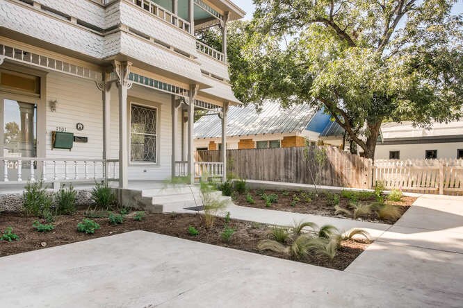 More Photos Of 1301 E Cesar Chavez St, Austin Loft Creative Space For Sale