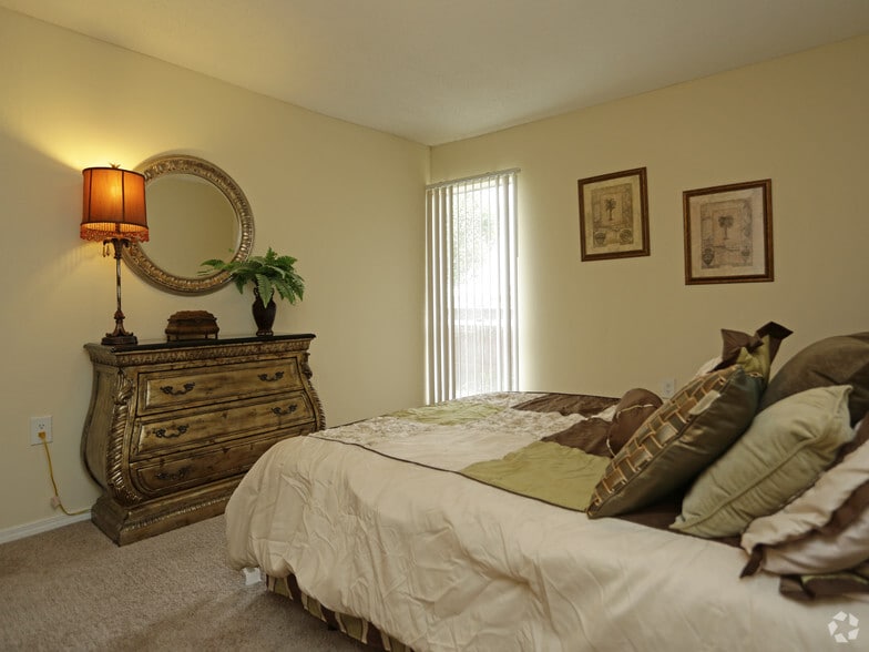 More Photos Of 1901 Lafayette St, Gretna Apartments For Sale