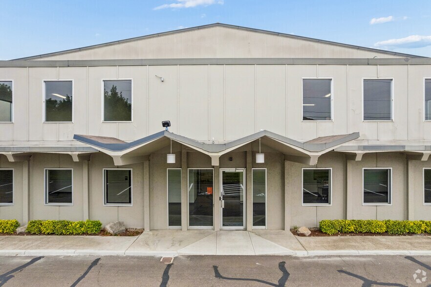 More Photos Of 14280 SW 72nd Ave, Tigard Unknown For Lease