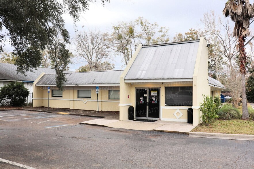 More Photos Of 8225 Normandy Blvd, Jacksonville Medical For Sale