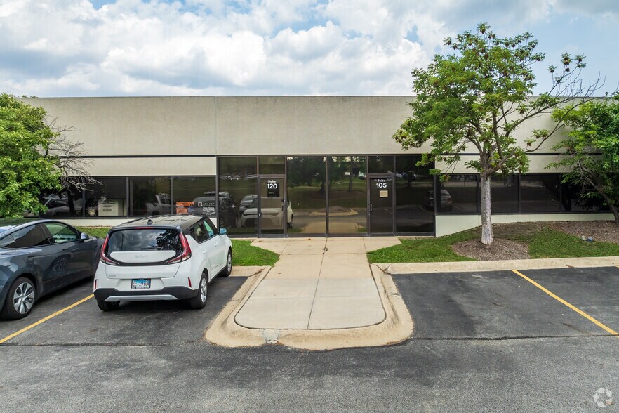 More Photos Of 1251 N Plum Grove Rd, Schaumburg Office For Lease