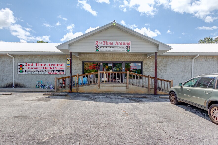 Primary Photo Of 21 Midget Dr, Toccoa Restaurant For Sale