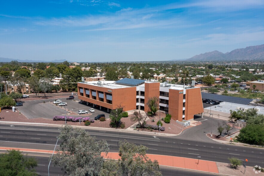 More Photos Of 6303 E Tanque Verde Rd, Tucson Office For Lease