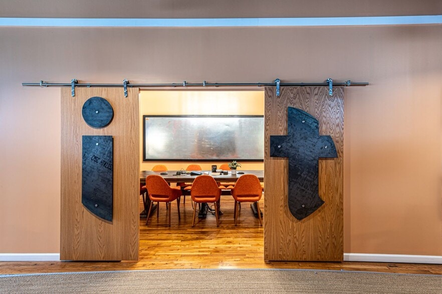 More Photos Of 16 Emory Pl, Knoxville Office Residential For Sale