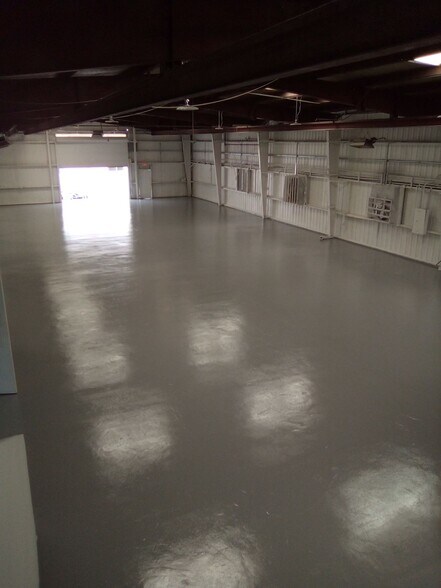 More Photos Of 6827 La Paseo St, Houston Warehouse For Lease