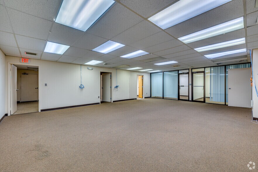 More Photos Of 17 S New York Ave, Atlantic City Parking Garage For Sale