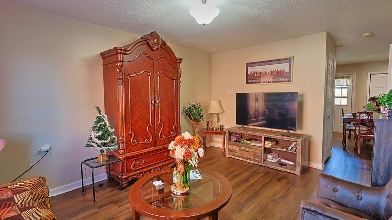 More Photos Of 1444 Oakwood Dr, Greenville Apartments For Sale
