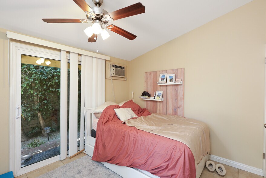 More Photos Of 1139 W Sycamore Ave, Orange Multifamily For Sale