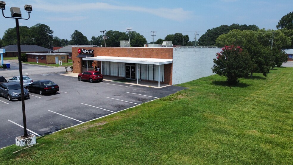 Primary Photo Of 405 Peacock St, Ahoskie Storefront For Lease