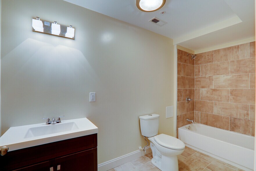 More Photos Of 2116-2118 Saint Paul St, Baltimore Apartments For Sale