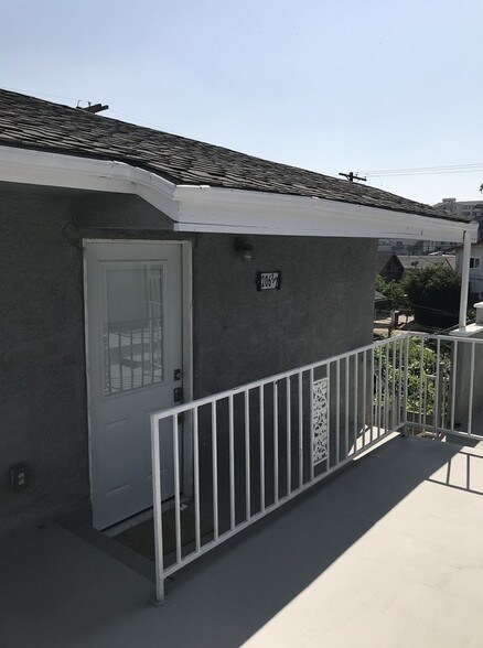 More Photos Of 208 N Coronado St, Los Angeles Apartments For Sale