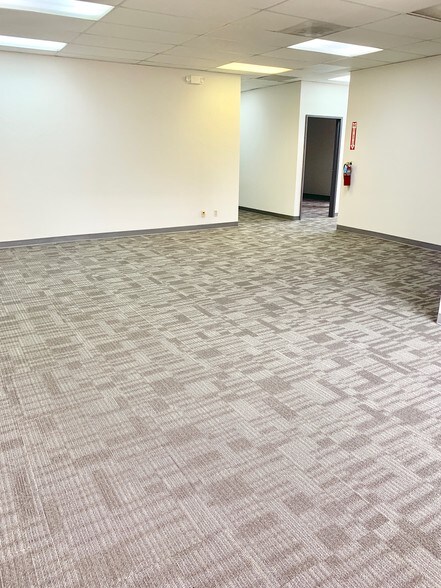 More Photos Of 2450 Embarcadero Rd, Palo Alto Research And Development For Lease