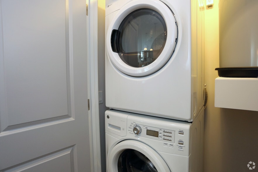 More Photos Of 7350 E Stetson Dr, Scottsdale Apartments For Lease