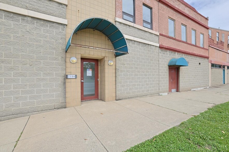 More Photos Of 2108 Central Pky, Cincinnati Loft Creative Space For Sale