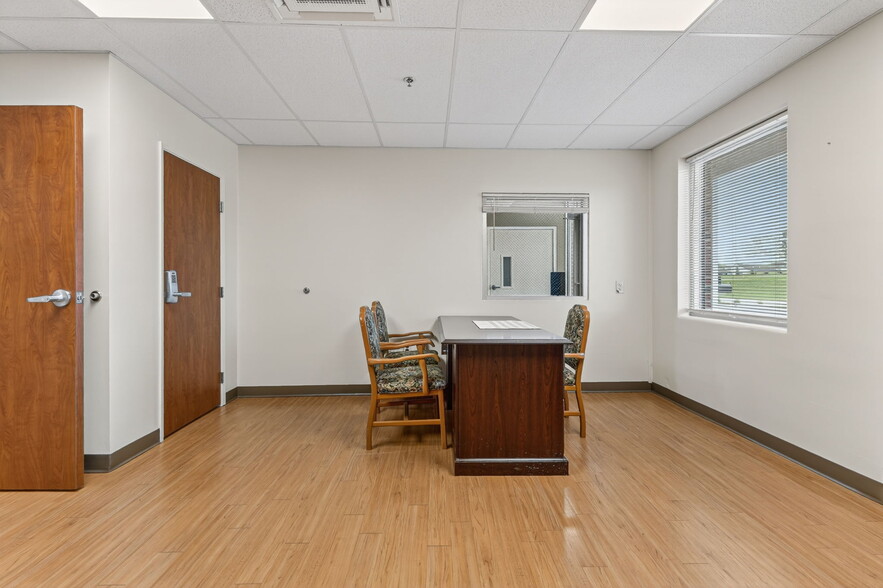 More Photos Of 106 Hospital Dr, Smithville Assisted Living For Sale