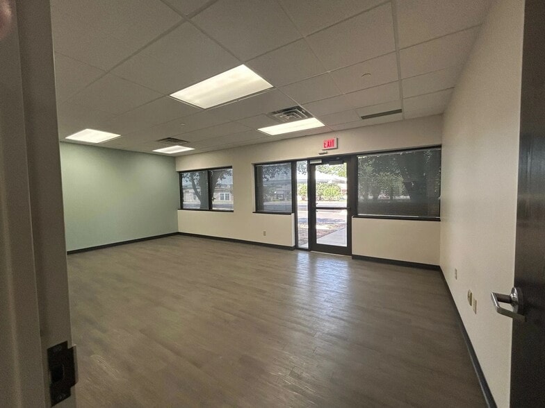More Photos Of 7301 NW Expressway, Oklahoma City Office For Lease