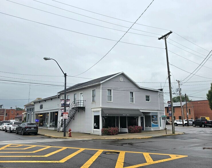 More Photos Of 105 E Mansfield St, Bucyrus General Retail For Sale