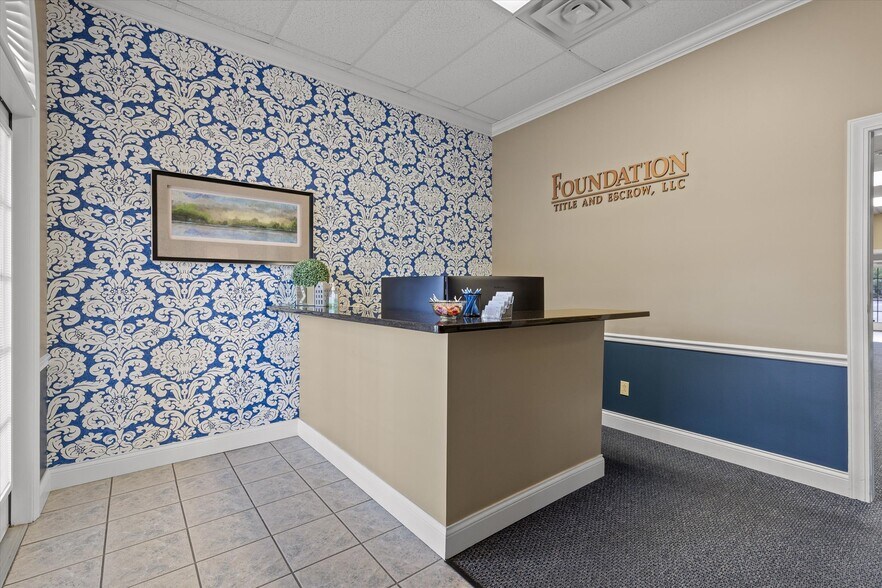 More Photos Of 6166 Shallowford Rd, Chattanooga Medical For Sale