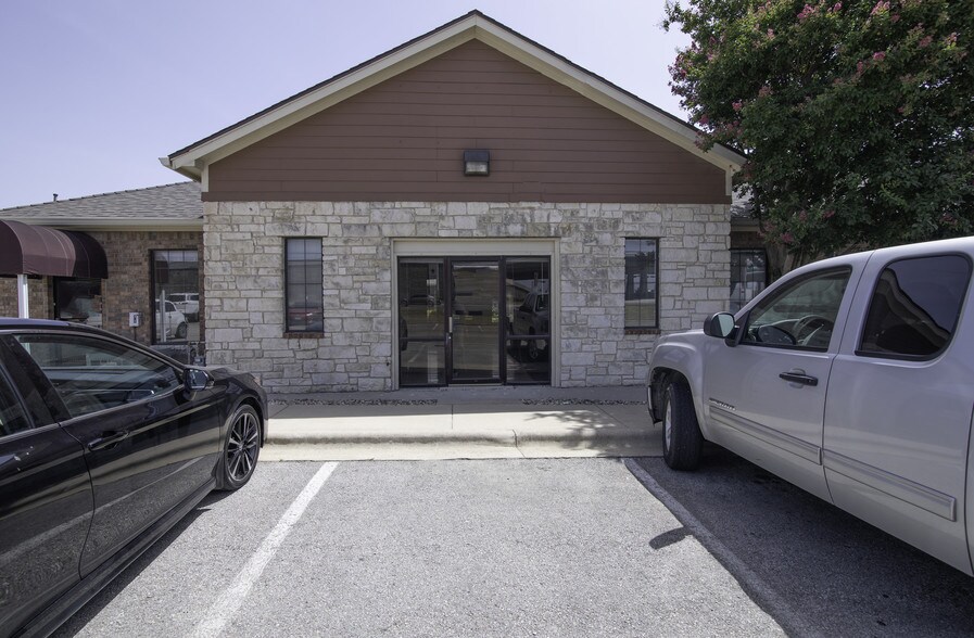 More Photos Of 5610 E Central Texas Expy, Killeen Medical For Lease