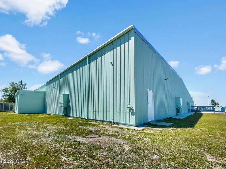 More Photos Of 5420 Hickory St, Panama City Office For Lease