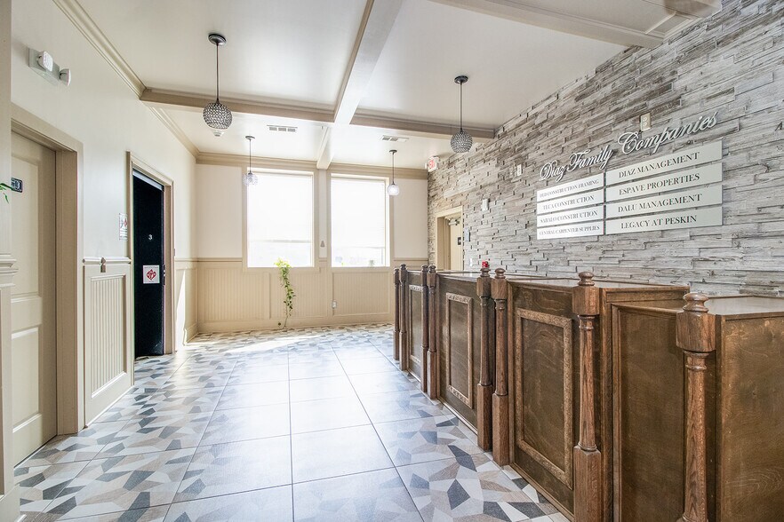 More Photos Of 21 E Athens St, Winder General Retail For Sale