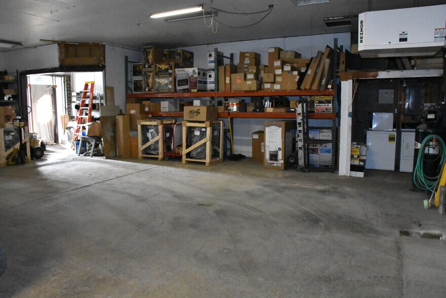 More Photos Of 17275 Shreve Run Rd, Pleasantville General Retail For Sale