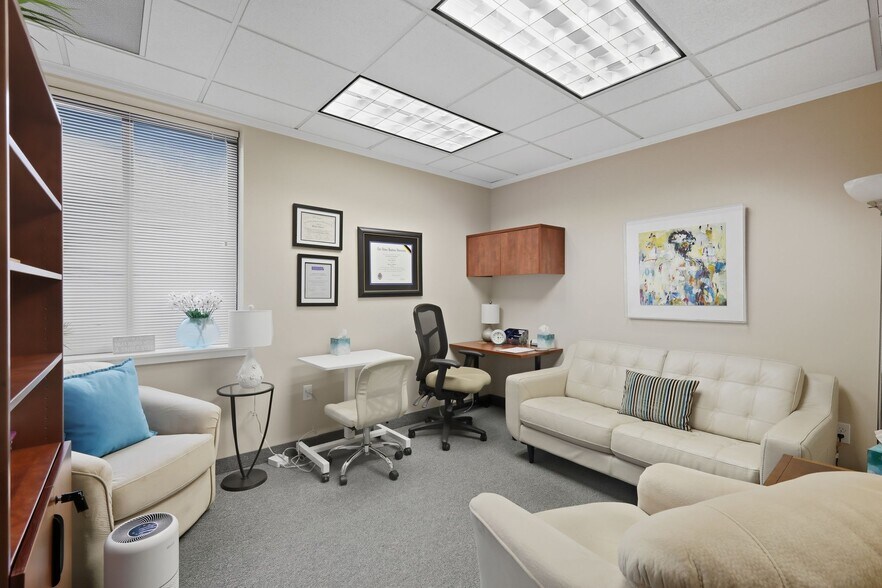 More Photos Of 6175 Executive Blvd, Rockville Medical For Lease