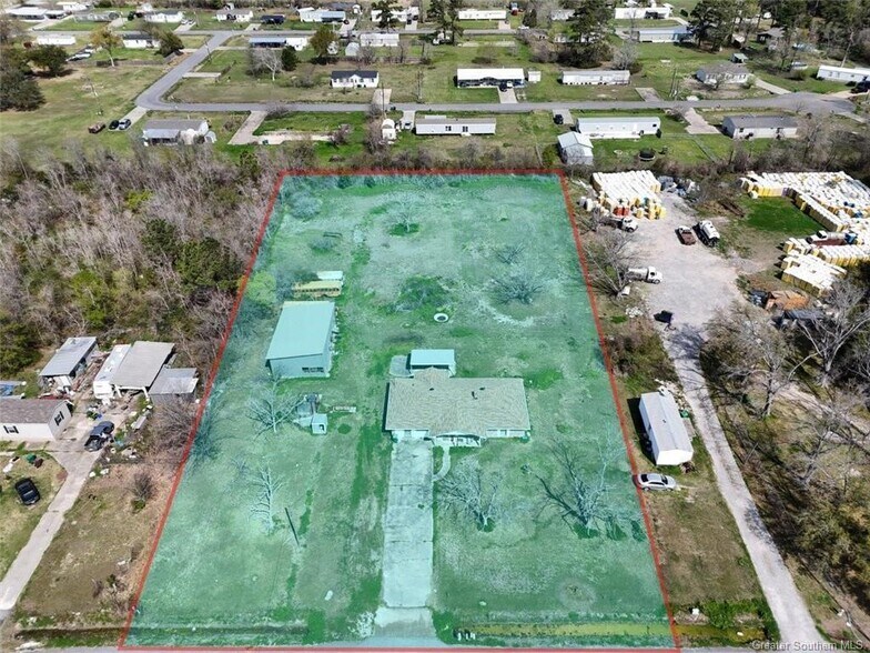 More Photos Of 809 Harvest Dr, Sulphur Warehouse For Lease