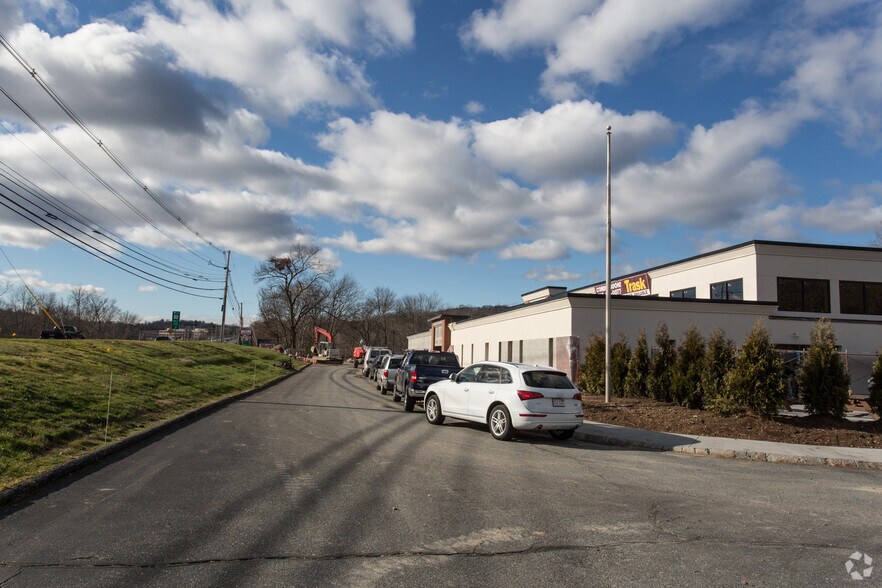 More Photos Of 337 Turnpike Rd, Southborough Research And Development For Lease