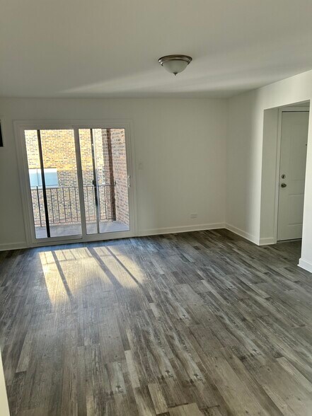 More Photos Of 12510 Vincennes Rd, Blue Island Apartments For Sale