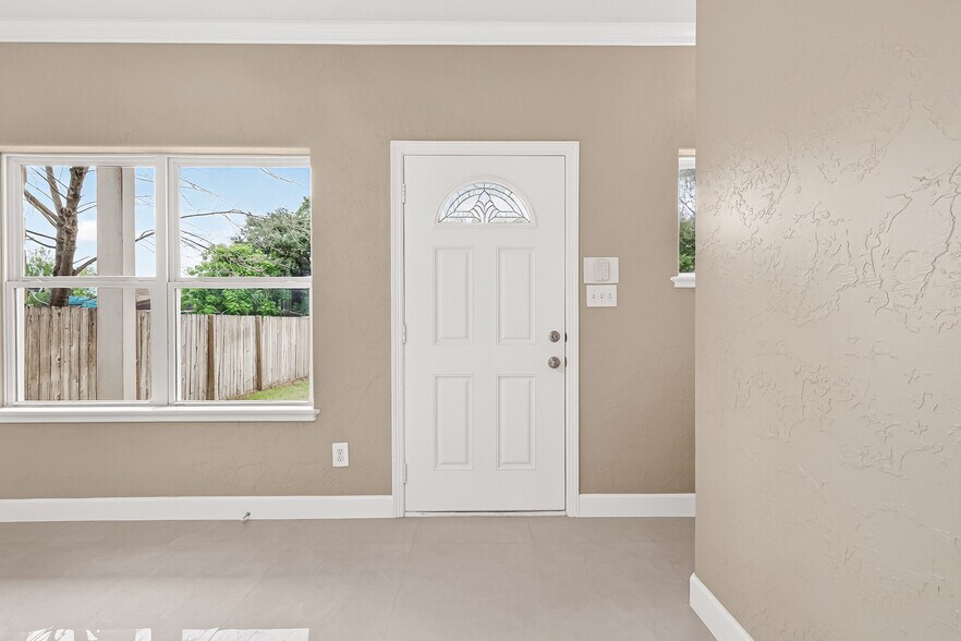 More Photos Of 14134 Packard St, Houston Specialty For Sale