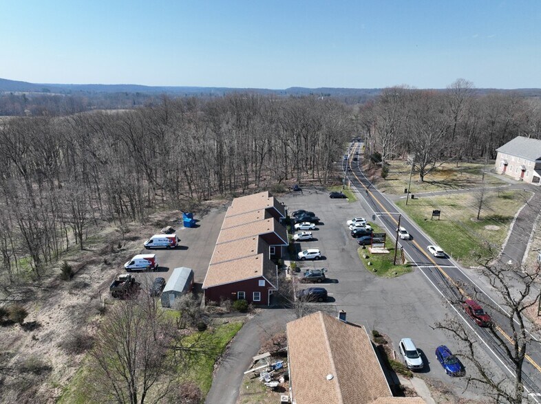 More Photos Of 5667 York Rd, Lahaska Freestanding For Lease