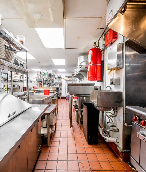 More Photos Of 108 W 2nd St, Los Angeles Apartments For Lease