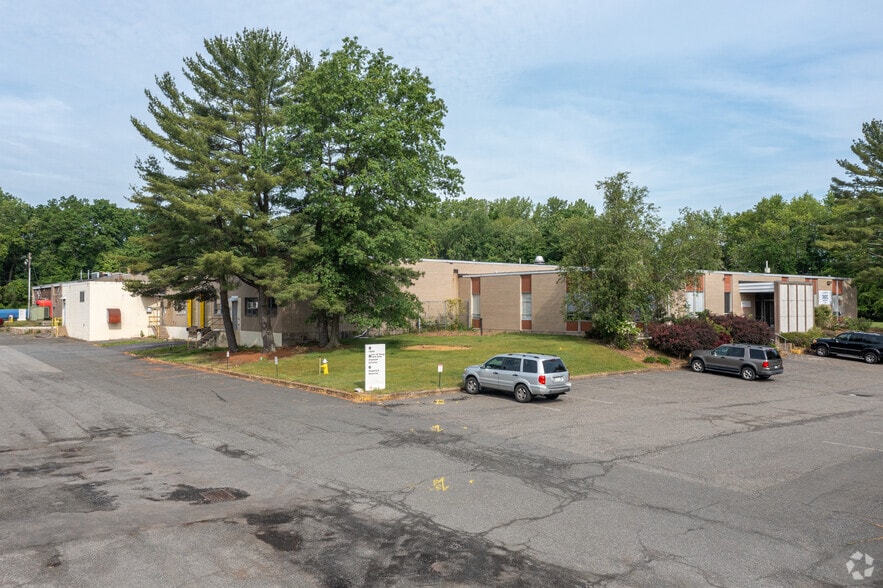 Primary Photo Of 524 Route 303, Orangeburg Manufacturing For Sale