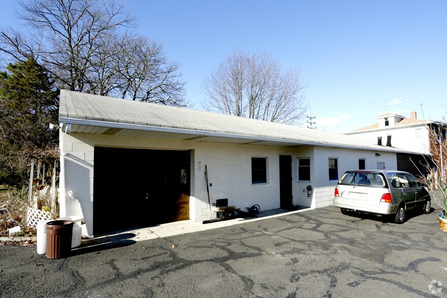 More Photos Of 606 Main St, Sayreville General Retail For Sale
