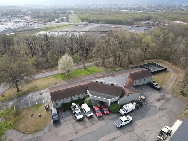 More Photos Of 104 Woodward Hill Rd, Edwardsville Office For Sale