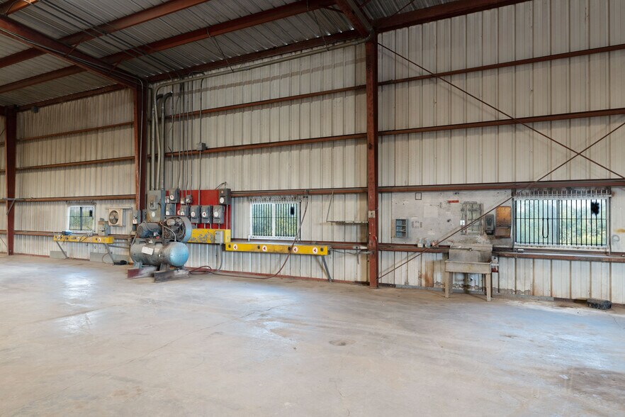 More Photos Of 14392 W Expressway 83, Harlingen Industrial For Sale