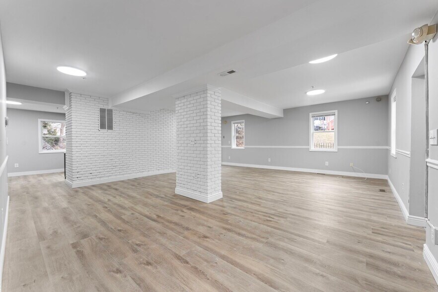 More Photos Of 922 Ridge Rd Se, Washington Assisted Living For Sale