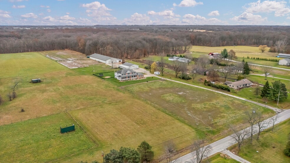 More Photos Of 16449 S Boone Rd, Columbia Station Specialty For Sale