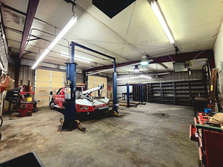 More Photos Of 1925 Old Chatham Rd, Martinsville Auto Repair For Sale