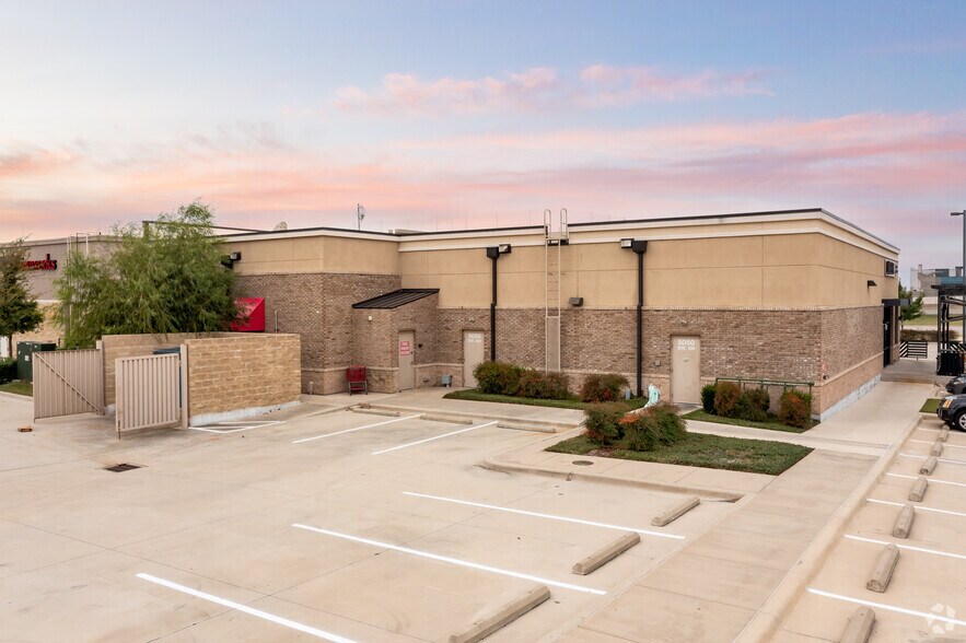 More Photos Of 5050 Hwy 121, The Colony Storefront For Lease