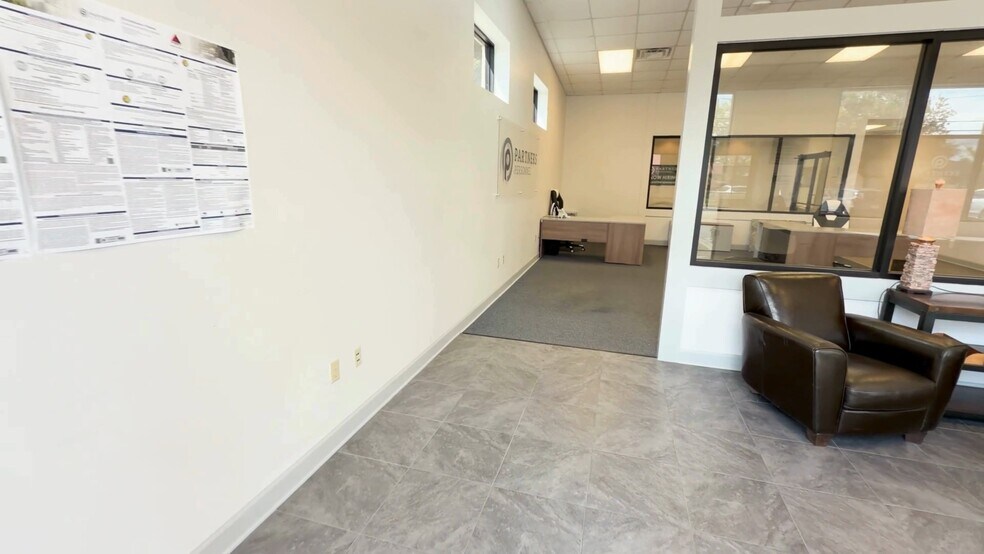 Primary Photo Of 514 Hargrove Rd E, Tuscaloosa Office For Lease